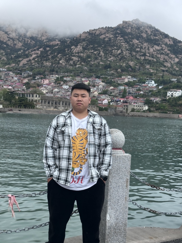 谨慎的第一张照片--赣州相亲服务中心
