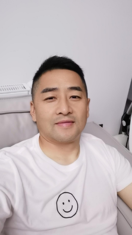 向阳而生的第一张照片--赣州相亲服务中心