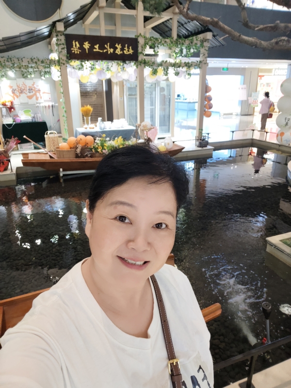丁姐爱生活的第三张照片--赣州相亲服务中心