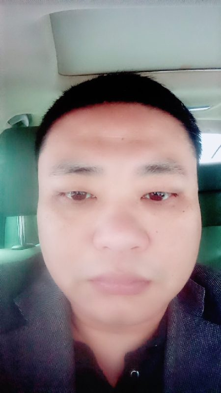 向日葵的第一张照片--赣州相亲服务中心