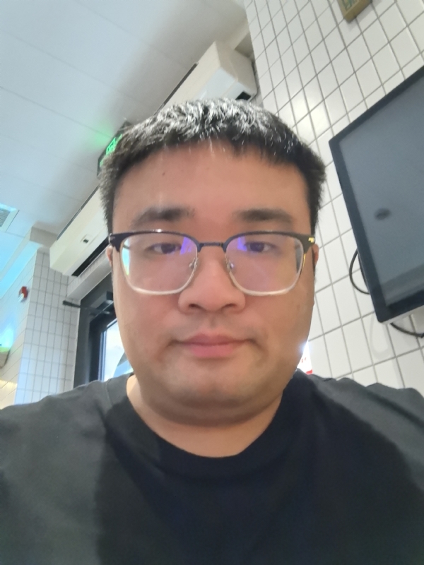 君临天下的第三张照片--赣州相亲服务中心