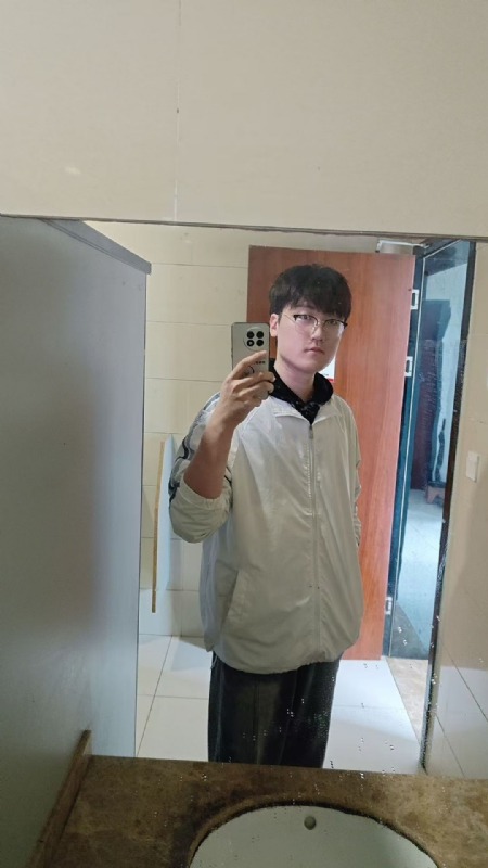 高大毛的第一张照片--赣州相亲服务中心