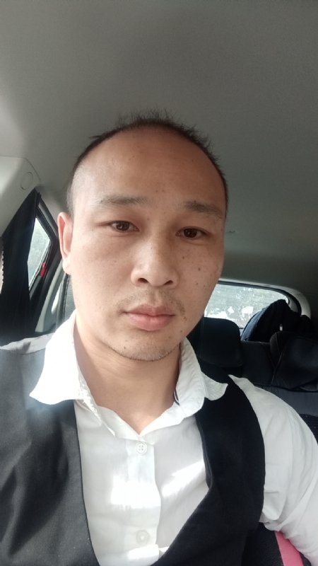 回首往事依旧的第一张照片--赣州相亲服务中心