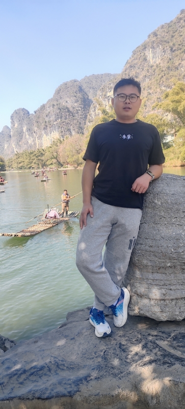 受过伤的狼的第三张照片--赣州相亲服务中心