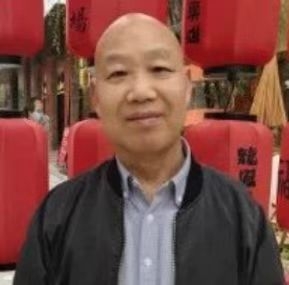 教师作家诗人的第一张照片--赣州相亲服务中心