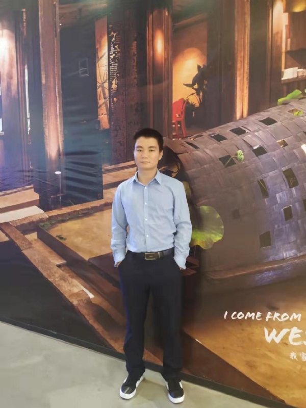 梧桐枫叶的第一张照片--赣州相亲服务中心