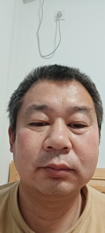 龙万的第一张照片--赣州相亲服务中心
