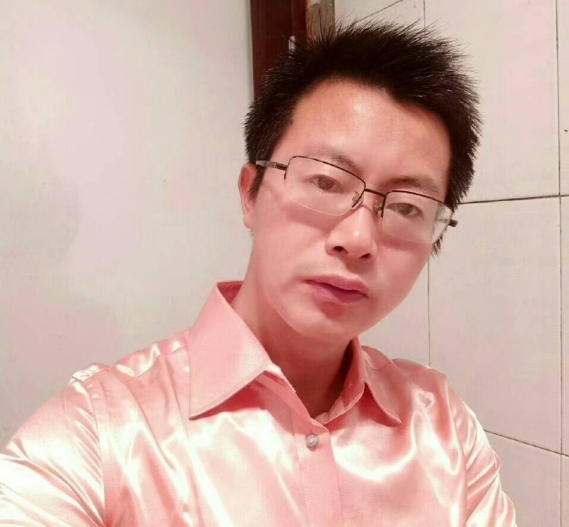 亮亮的第一张照片--赣州相亲服务中心