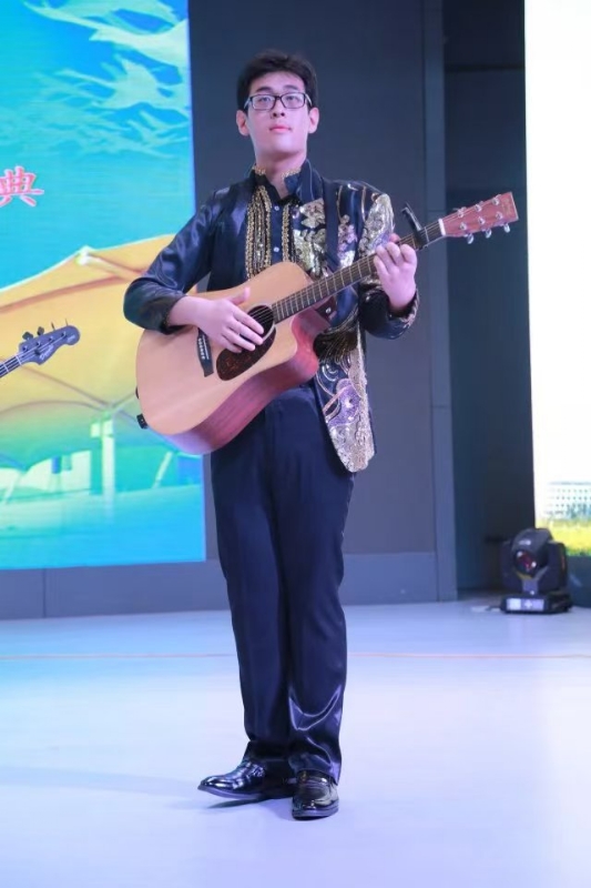一叶知秋ZG的第一张照片--赣州相亲服务中心