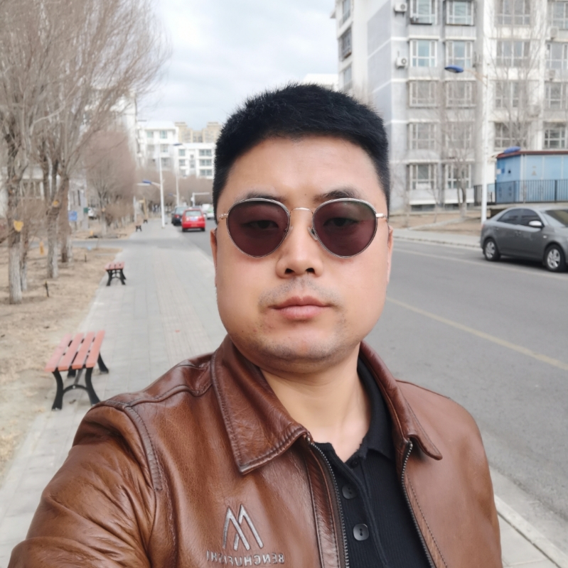 月下听风的第一张照片--赣州相亲服务中心