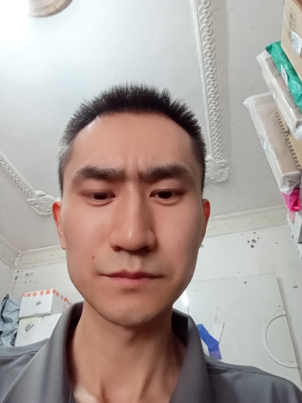 西门吹雪的第一张照片--赣州相亲服务中心