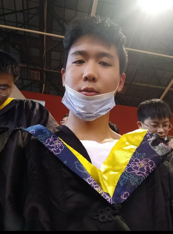落落大方的第一张照片--赣州相亲服务中心
