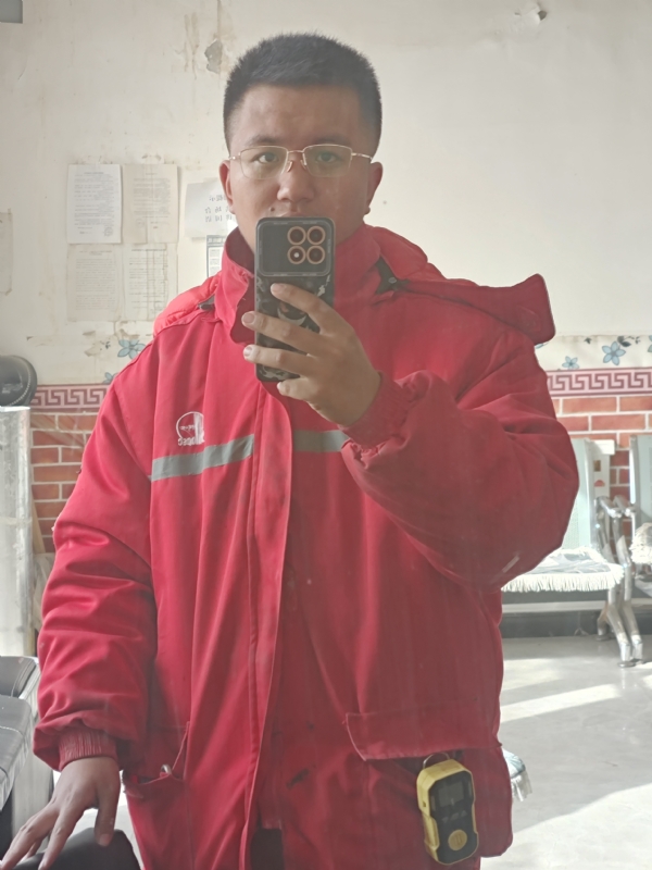 鹤某的第二张照片--赣州相亲服务中心