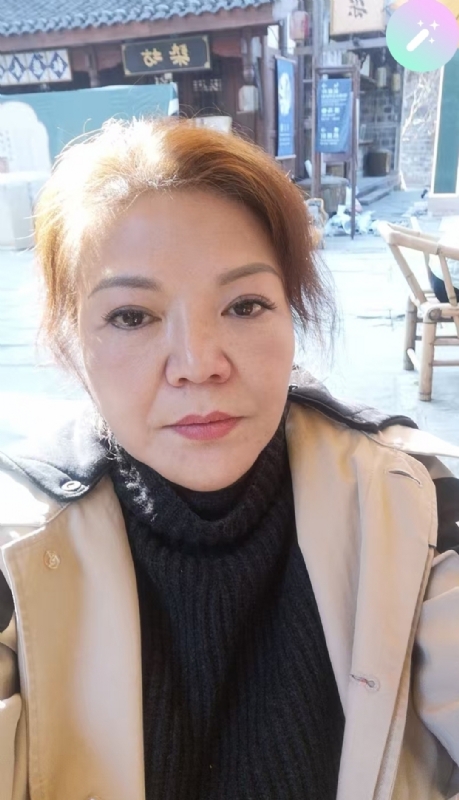 宛霞的第二张照片--赣州相亲服务中心