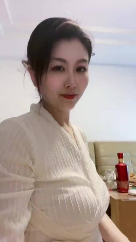 钕钕的第一张照片--赣州相亲服务中心