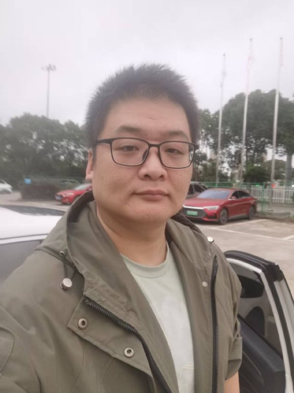 Russell的第一张照片--赣州相亲服务中心