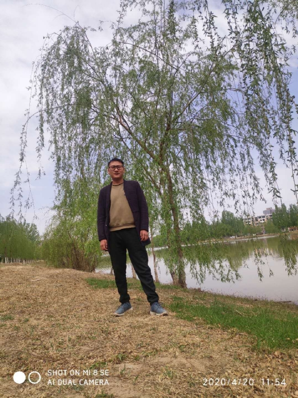 风中的烟头的第一张照片--赣州相亲服务中心