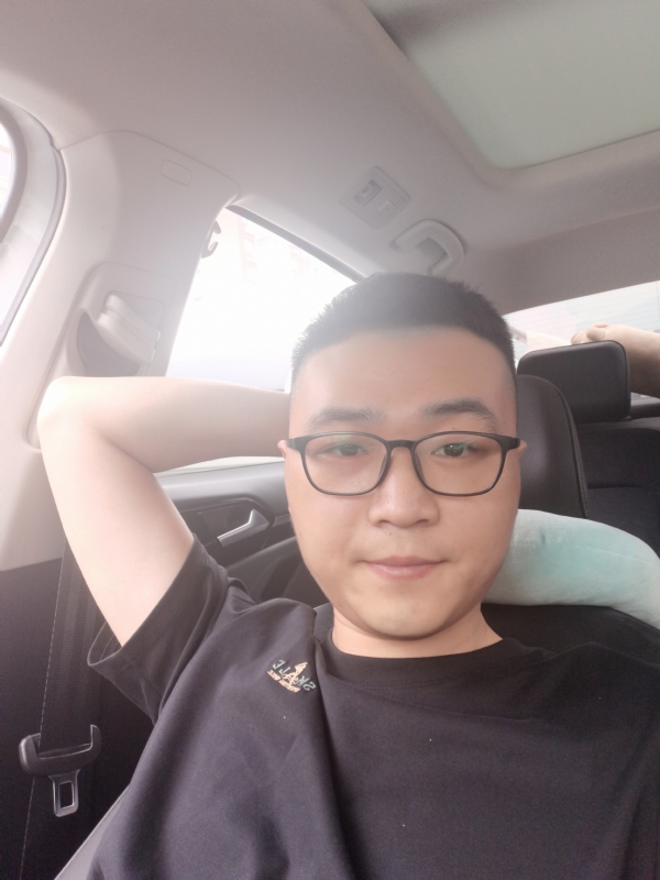 JingY的第一张照片--赣州相亲服务中心