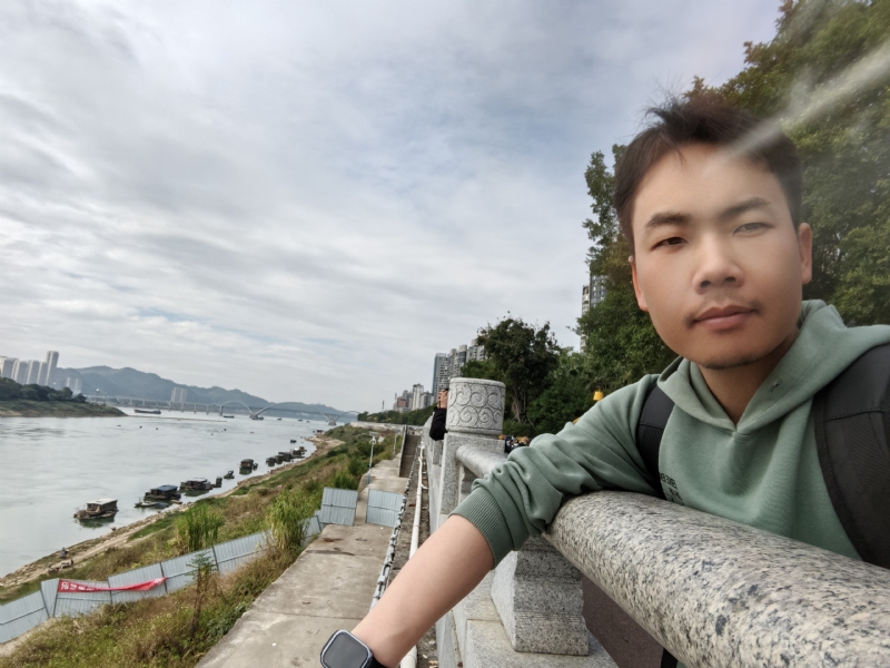 向往爱情的第三张照片--赣州相亲服务中心