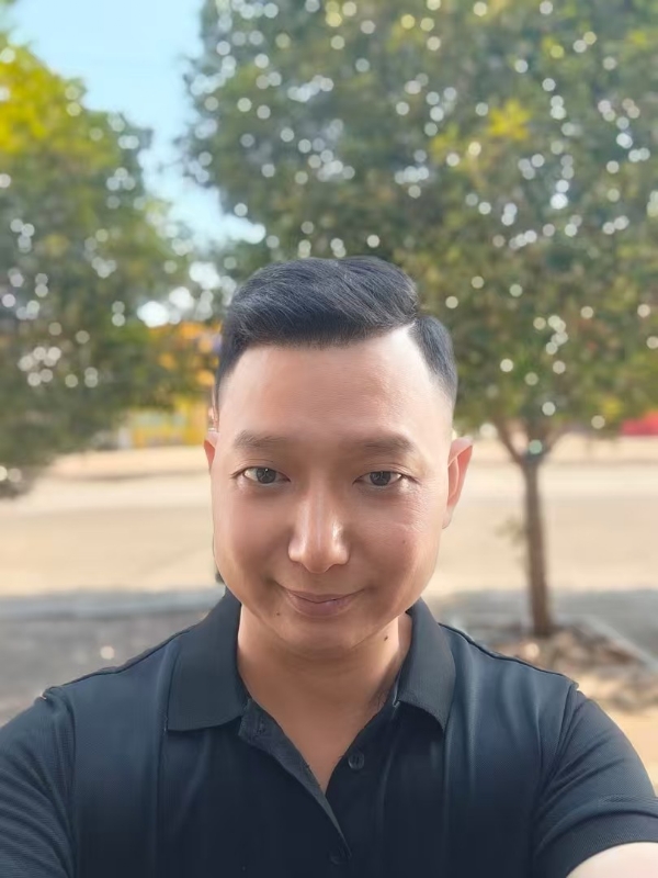 巷子里的猫的第一张照片--赣州相亲服务中心