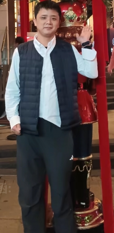 龙的陪伴的第一张照片--赣州相亲服务中心