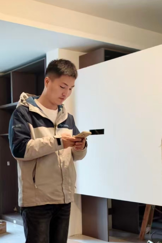 熊展的第一张照片--赣州相亲服务中心