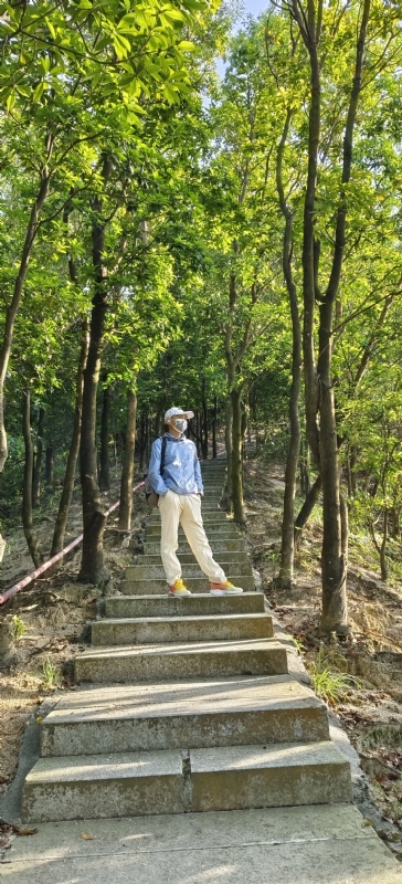 书衣的第三张照片--赣州相亲服务中心