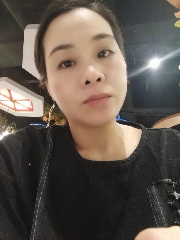 喜欢黑巧的第一张照片--赣州相亲服务中心