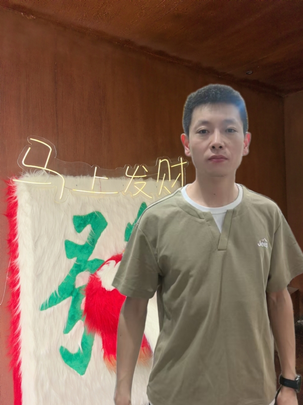 寻光的第一张照片--赣州相亲服务中心