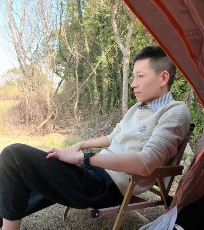 寻光的第二张照片--赣州相亲服务中心